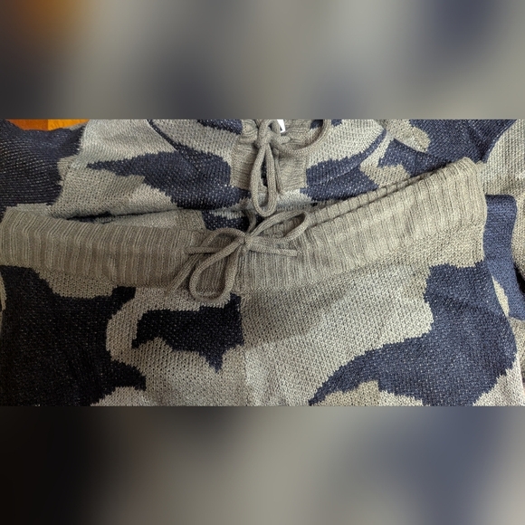 Trendy Threads 2 PCS Lightweight Hoodie & Sweatpants Set Jr Size L NWT MSRP $50 - Picture 4 of 7